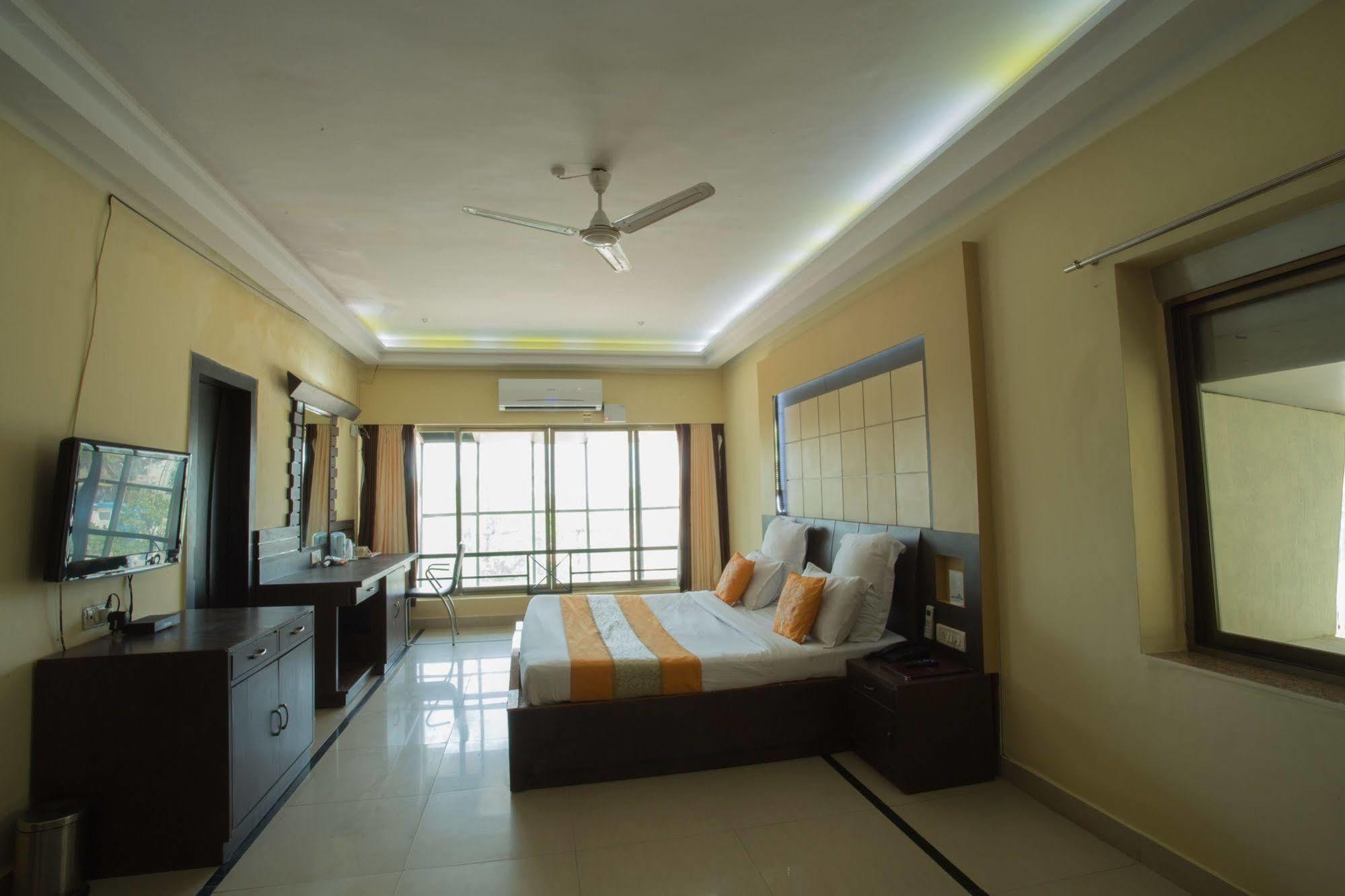 Silver Sands Beach Resort Colva Bagian luar foto